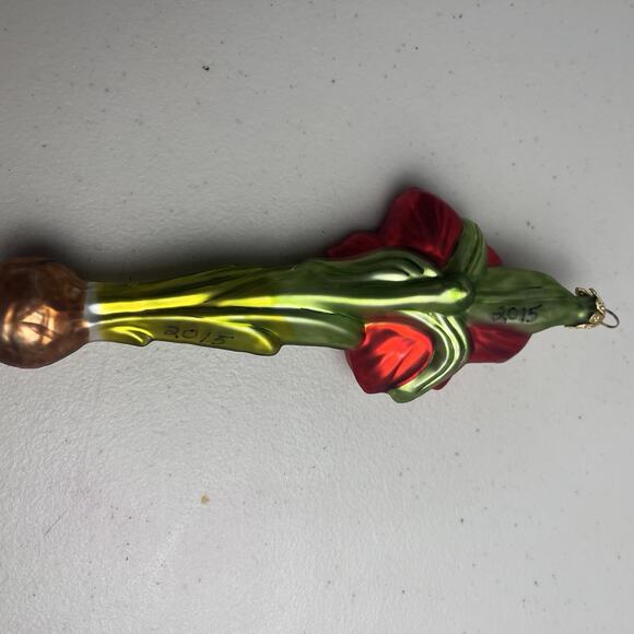 The Museum Collection Hand Blown Glass Poland Amaryllis Flowering Ornament Red - Picture 15 of 16